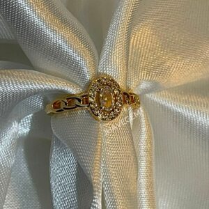 Anillo Emblema Zirconeano Dorado