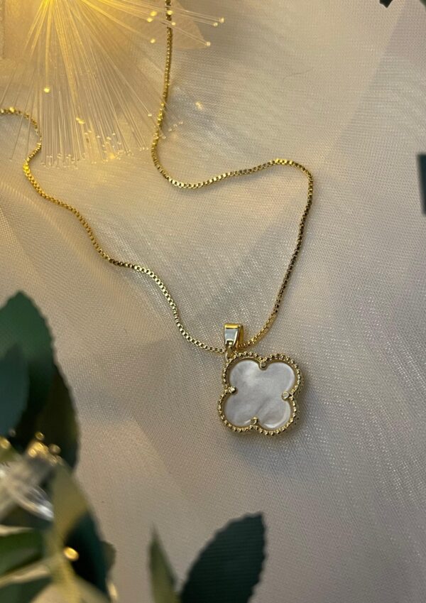 VanCleef Blanca Dorada